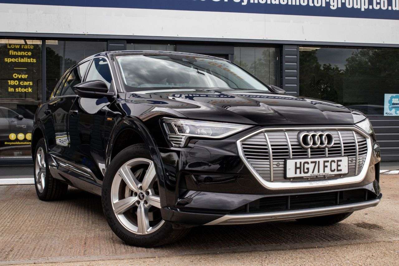 A 2021 AUDI E-TRON 50 Technik SUV 5dr Electric Auto quattro 71.2kWh (11kW Charger) (313 ps) GR A 2021 AUDI E-TRON 50 Technik SUV 5dr Electric Auto quattro 71.2kWh (11kW Charger) (313 ps) GR