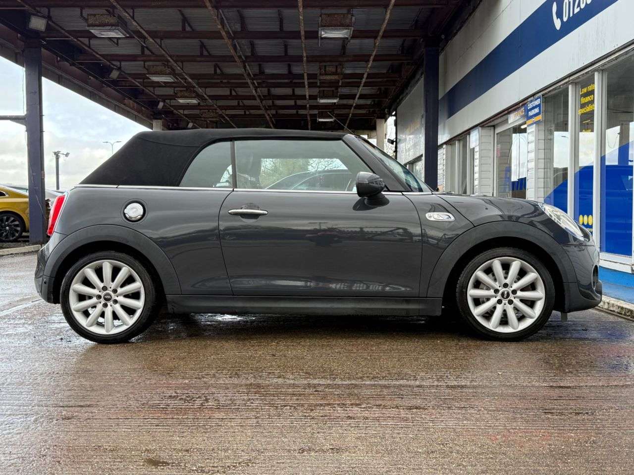 2017 MINI CONVERTIBLE 2017 MINI CONVERTIBLE
