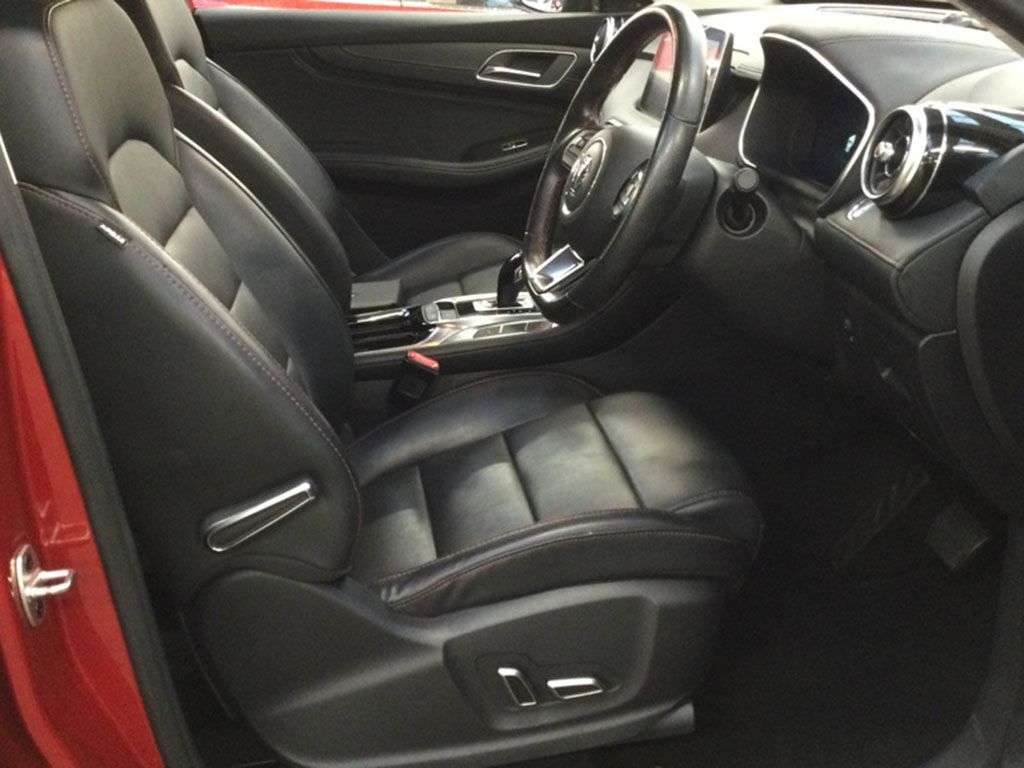 A 2023 MG MG HS 1.5 T-GDI 16.6kWh Excite SUV 5dr Petrol Plug-in Hybrid Auto Euro 6 (s/s) (2 A 2023 MG MG HS 1.5 T-GDI 16.6kWh Excite SUV 5dr Petrol Plug-in Hybrid Auto Euro 6 (s/s) (2