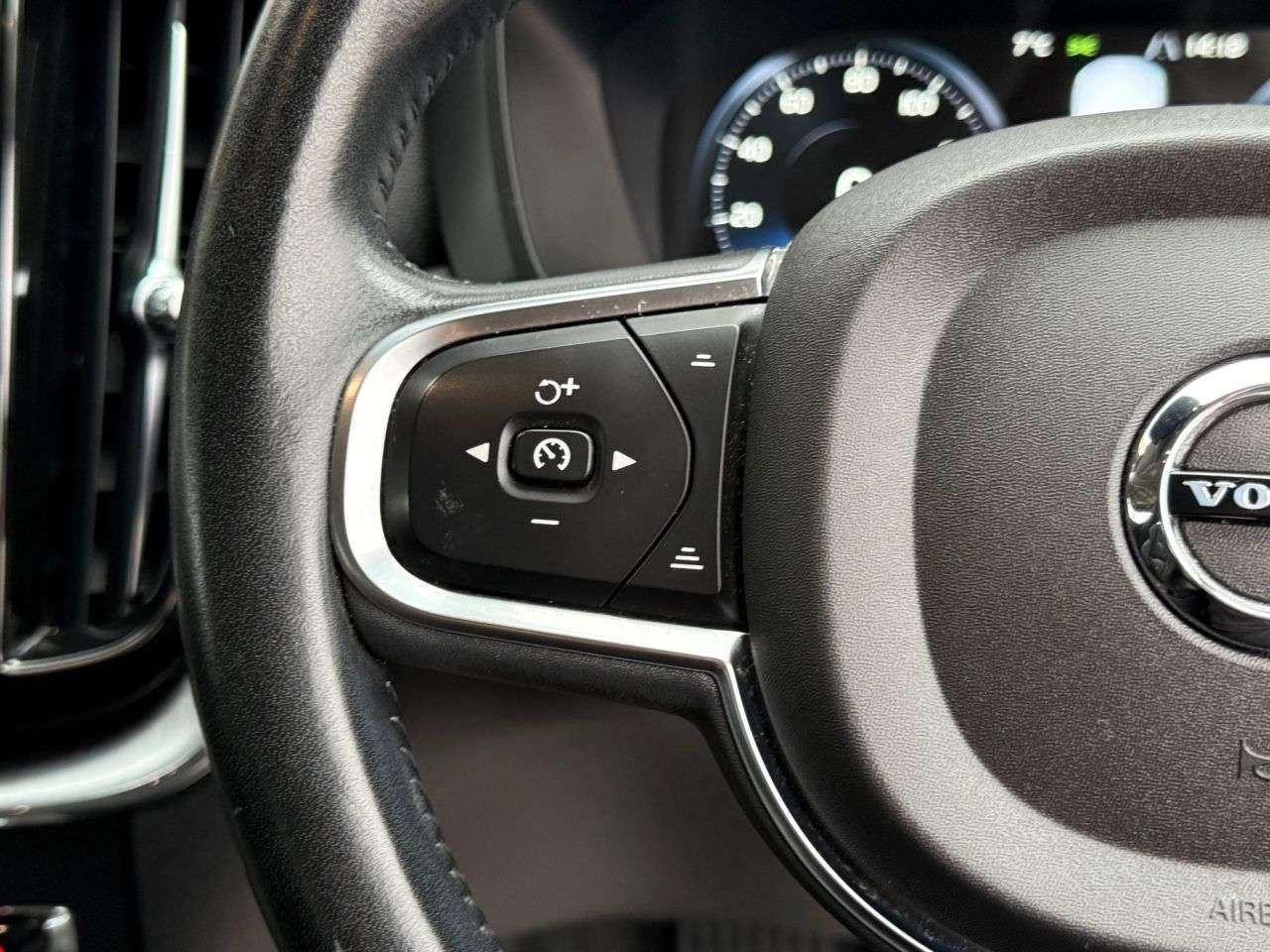 2019 VOLVO XC60 2019 VOLVO XC60