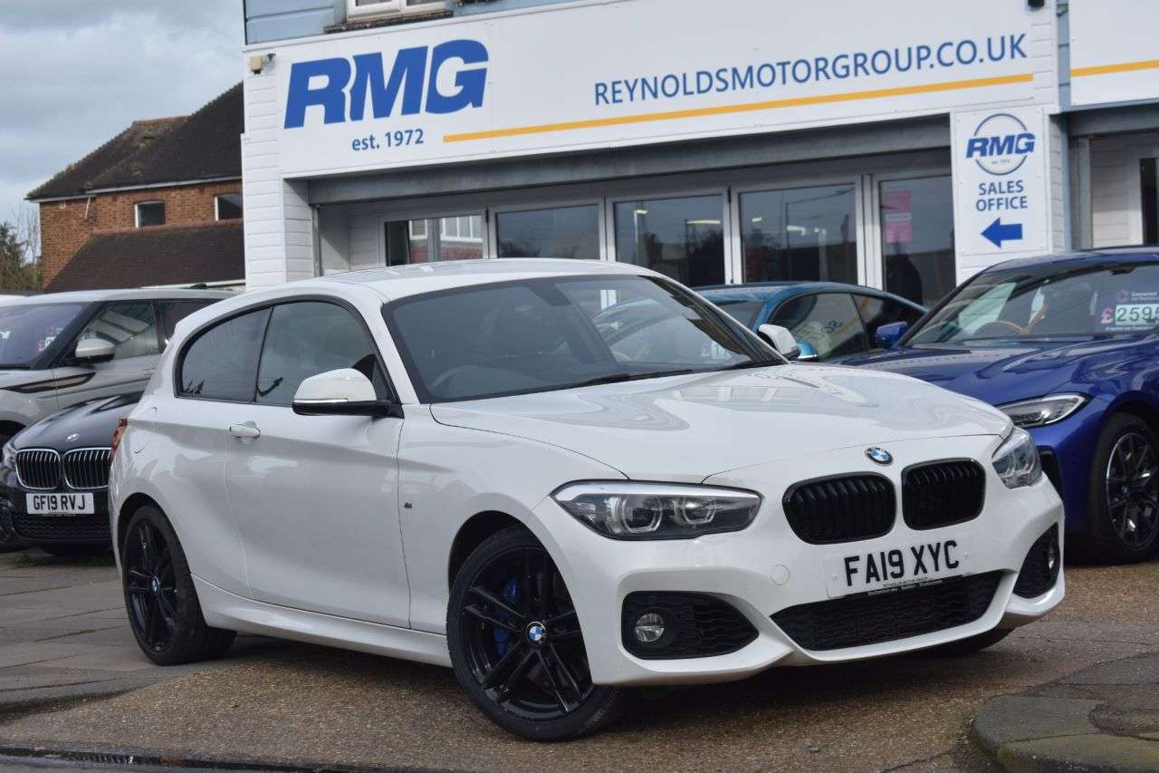 A 2019 BMW 1 SERIES 1.5 118i GPF M Sport Shadow Edition Hatchback 3dr Petrol Manual Euro 6 | HA A 2019 BMW 1 SERIES 1.5 118i GPF M Sport Shadow Edition Hatchback 3dr Petrol Manual Euro 6 | HA