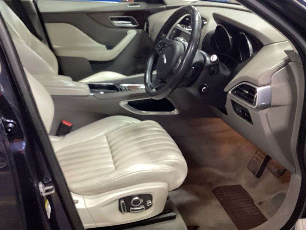 A 2016 JAGUAR F-PACE 2.0 D180 Portfolio SUV 5dr Diesel Auto AWD Euro 6 (s/s) (180 ps) 2 PREVIOUS A 2016 JAGUAR F-PACE 2.0 D180 Portfolio SUV 5dr Diesel Auto AWD Euro 6 (s/s) (180 ps) 2 PREVIOUS
