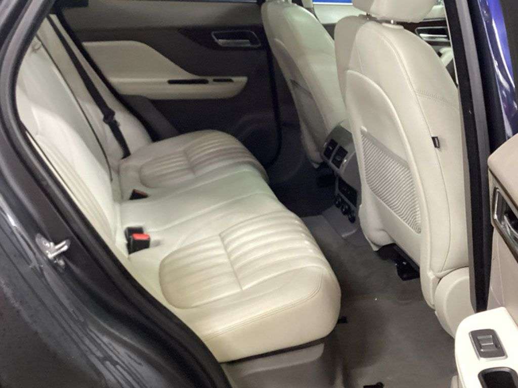 A 2016 JAGUAR F-PACE 2.0 D180 Portfolio SUV 5dr Diesel Auto AWD Euro 6 (s/s) (180 ps) 2 PREVIOUS A 2016 JAGUAR F-PACE 2.0 D180 Portfolio SUV 5dr Diesel Auto AWD Euro 6 (s/s) (180 ps) 2 PREVIOUS