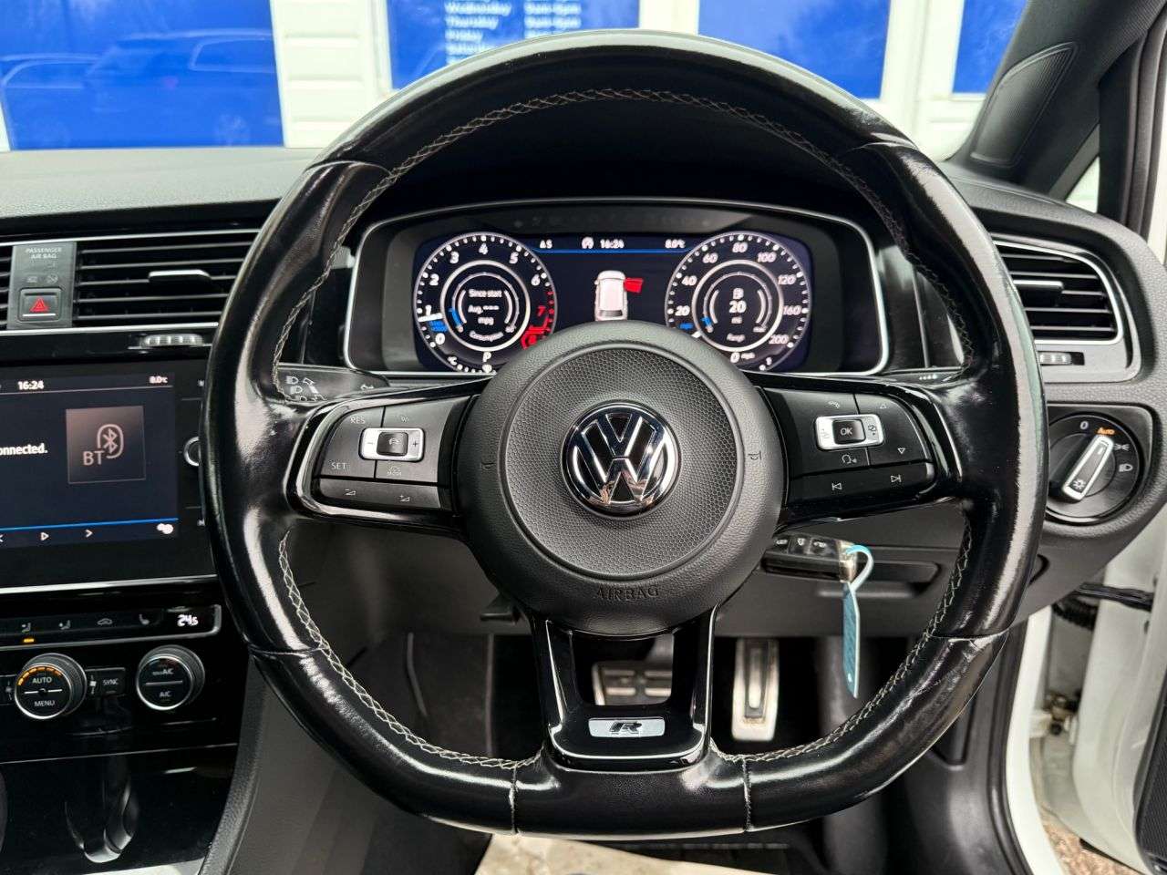 2017 VOLKSWAGEN GOLF 2017 VOLKSWAGEN GOLF
