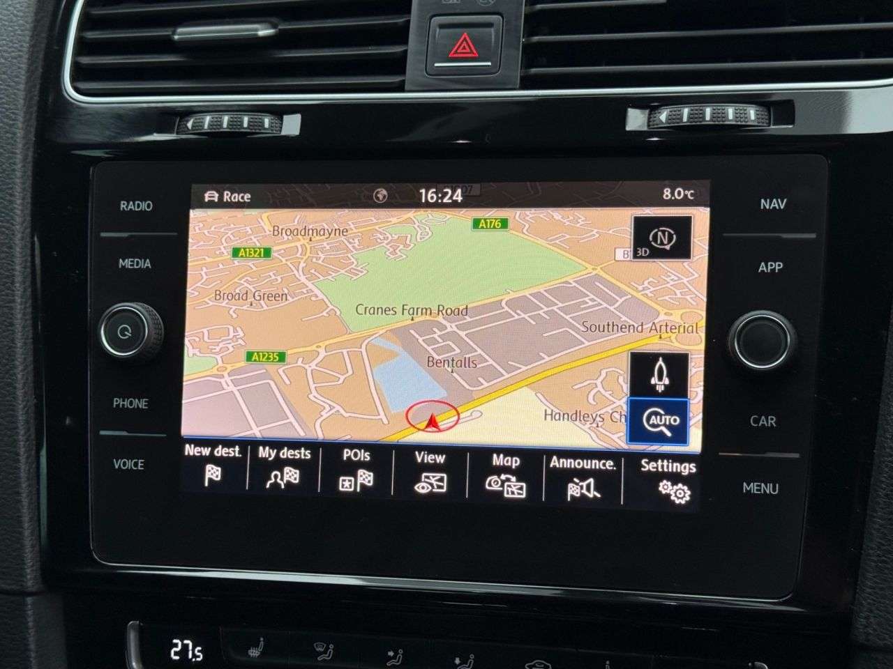 A 2017 VOLKSWAGEN GOLF 2.0 TSI R Estate 5dr Petrol DSG 4Motion Euro 6 (s/s) (310 ps) NAV / PARKING A 2017 VOLKSWAGEN GOLF 2.0 TSI R Estate 5dr Petrol DSG 4Motion Euro 6 (s/s) (310 ps) NAV / PARKING