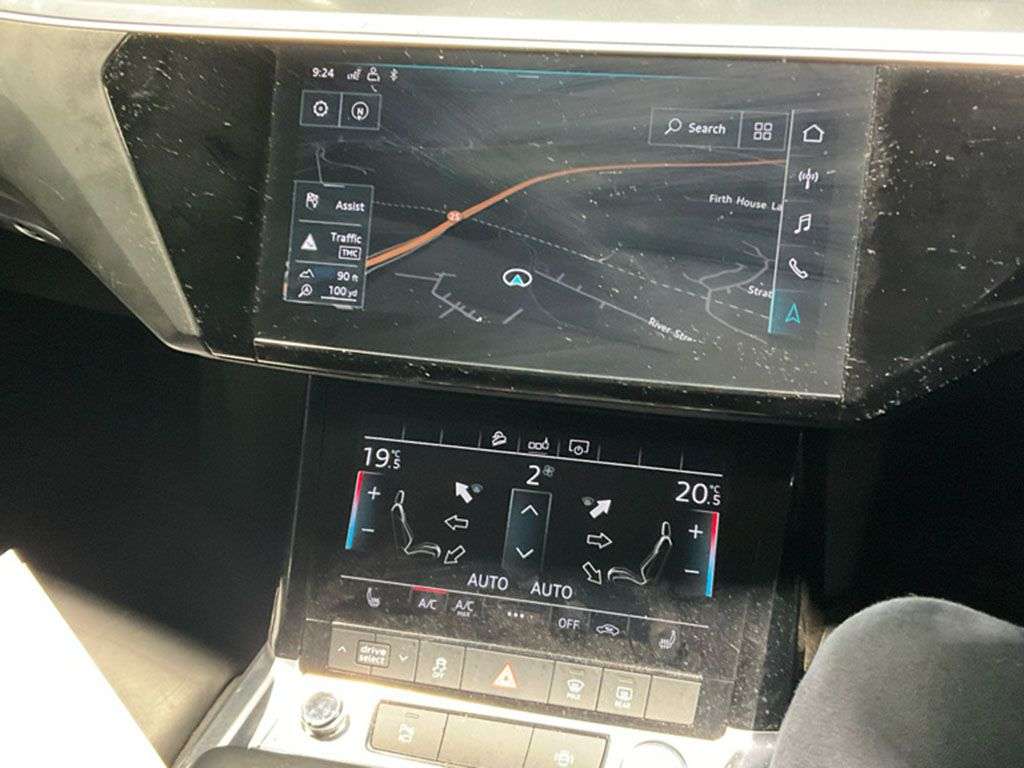 A 2020 AUDI E-TRON 50 Technik SUV 5dr Electric Auto quattro 71.2kWh (313 ps) 20" ALLOYS A 2020 AUDI E-TRON 50 Technik SUV 5dr Electric Auto quattro 71.2kWh (313 ps) 20" ALLOYS