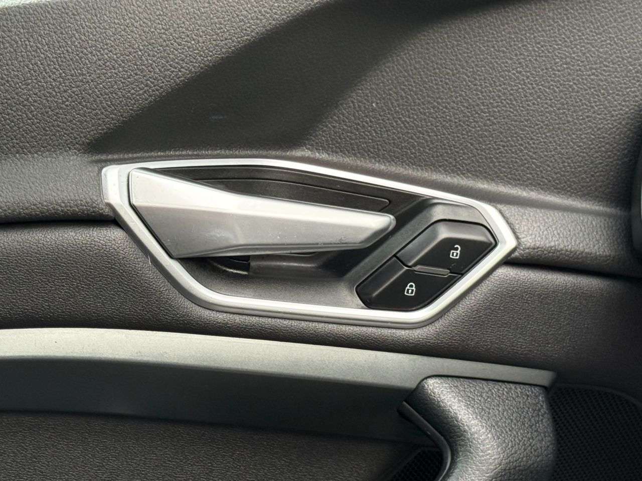 2020 AUDI E-TRON 2020 AUDI E-TRON