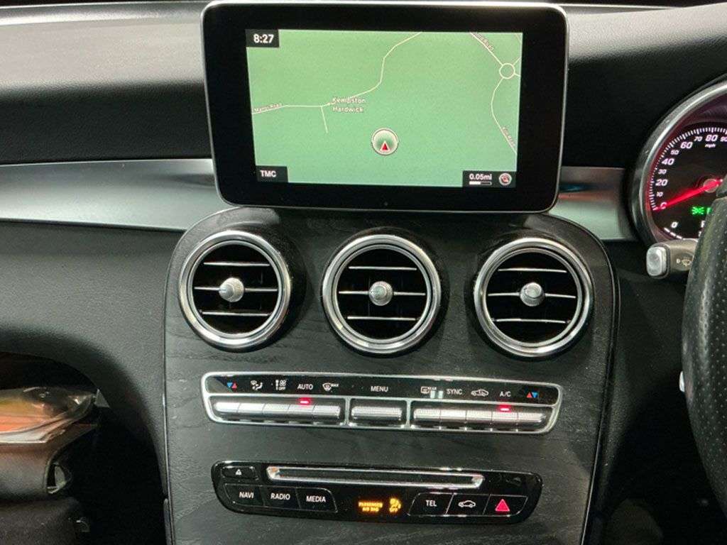 A 2018 MERCEDES-BENZ GLC 2.1 GLC250d AMG Line (Premium Plus) SUV 5dr Diesel G-Tronic 4MATIC Euro 6 ( A 2018 MERCEDES-BENZ GLC 2.1 GLC250d AMG Line (Premium Plus) SUV 5dr Diesel G-Tronic 4MATIC Euro 6 (