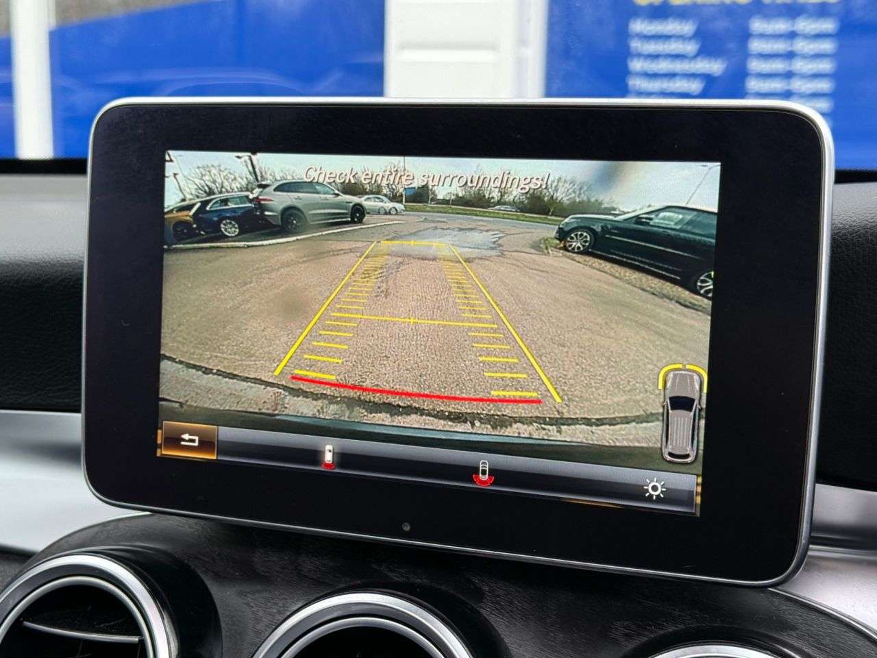 A 2018 MERCEDES-BENZ GLC 2.1 GLC250d AMG Line (Premium Plus) SUV 5dr Diesel G-Tronic 4MATIC Euro 6 ( A 2018 MERCEDES-BENZ GLC 2.1 GLC250d AMG Line (Premium Plus) SUV 5dr Diesel G-Tronic 4MATIC Euro 6 (