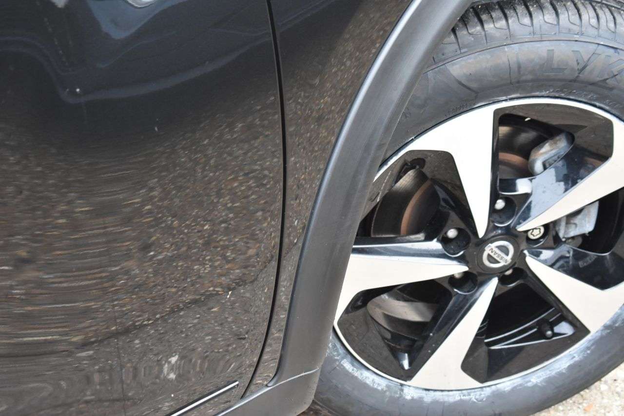 A 2019 NISSAN JUKE 1.6 SUV 5dr Petrol XTRON Euro 6 | BOSE PERSONAL EDITION | REVERSE CAMERA | A 2019 NISSAN JUKE 1.6 SUV 5dr Petrol XTRON Euro 6 | BOSE PERSONAL EDITION | REVERSE CAMERA |