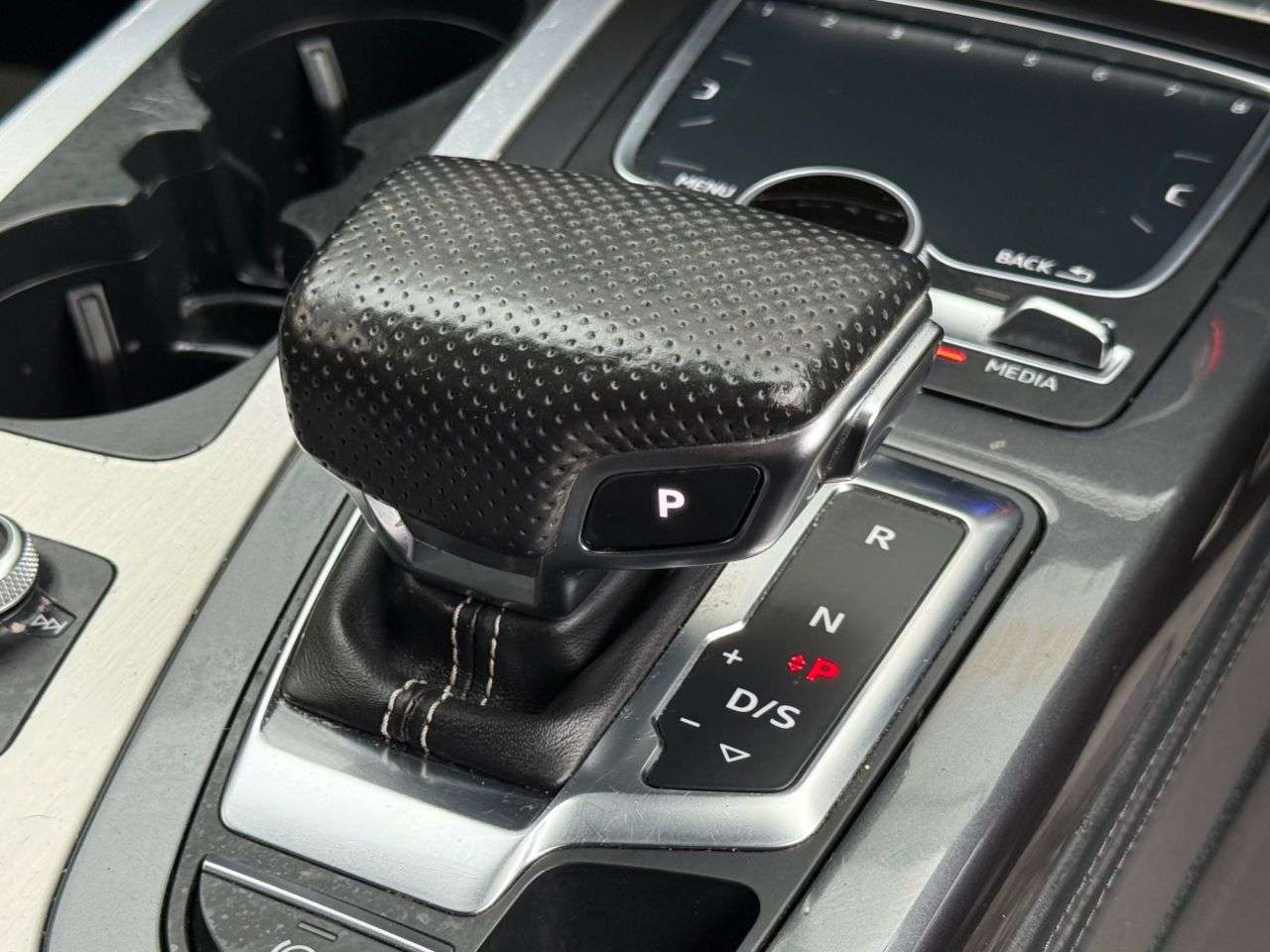 2016 AUDI Q7 2016 AUDI Q7