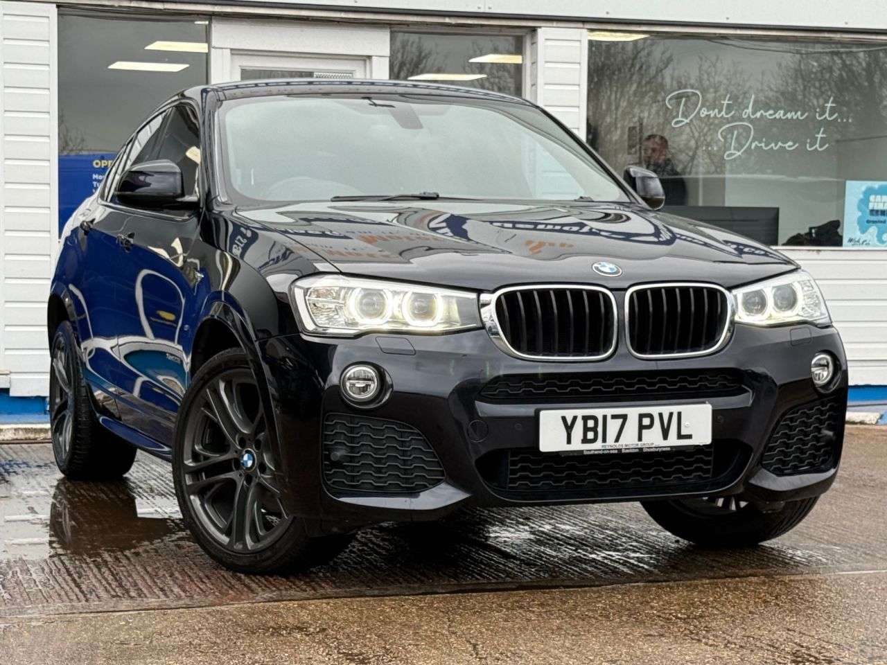 A 2017 BMW X4 2.0 20d M Sport SUV 5dr Diesel Auto xDrive Euro 6 (s/s) (190 ps) A 2017 BMW X4 2.0 20d M Sport SUV 5dr Diesel Auto xDrive Euro 6 (s/s) (190 ps)