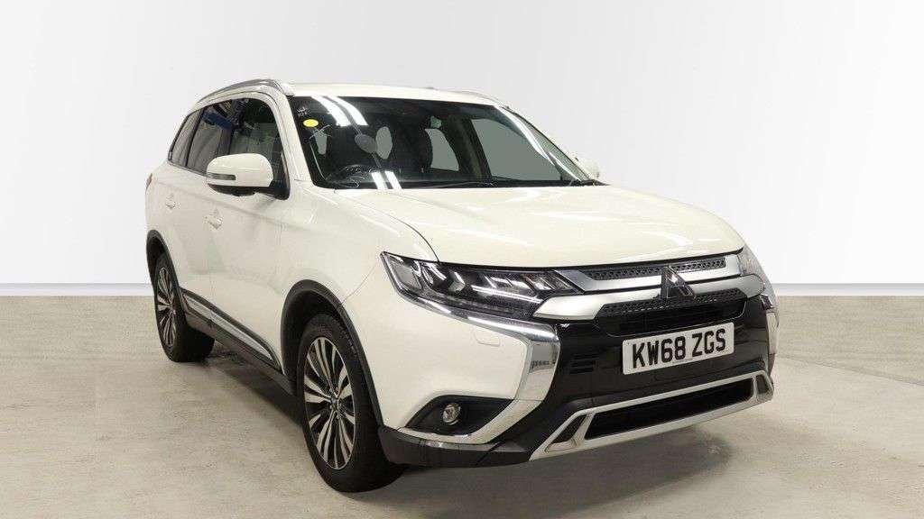 A 2019 MITSUBISHI OUTLANDER 2.0 MIVEC 4 SUV 5dr Petrol CVT 4WD Euro 6 (s/s) (150 ps) LOW MILES / 1 FORM A 2019 MITSUBISHI OUTLANDER 2.0 MIVEC 4 SUV 5dr Petrol CVT 4WD Euro 6 (s/s) (150 ps) LOW MILES / 1 FORM