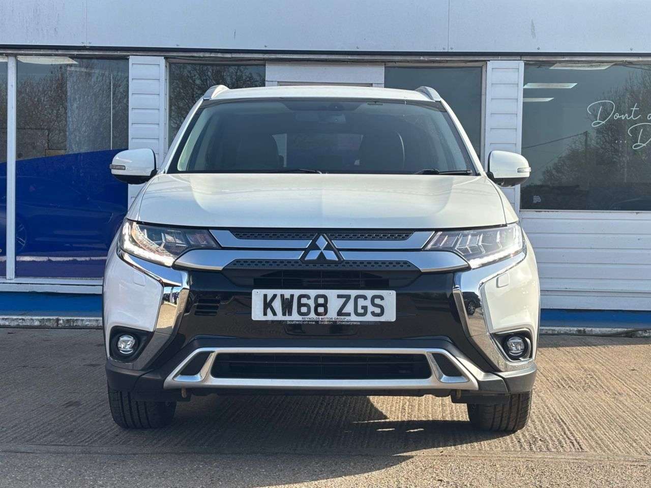 A 2019 MITSUBISHI OUTLANDER 2.0 MIVEC 4 SUV 5dr Petrol CVT 4WD Euro 6 (s/s) (150 ps) LOW MILES / 1 FORM A 2019 MITSUBISHI OUTLANDER 2.0 MIVEC 4 SUV 5dr Petrol CVT 4WD Euro 6 (s/s) (150 ps) LOW MILES / 1 FORM