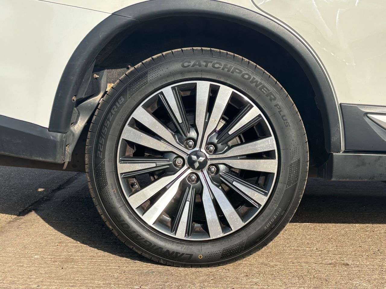 2019 MITSUBISHI OUTLANDER 2019 MITSUBISHI OUTLANDER