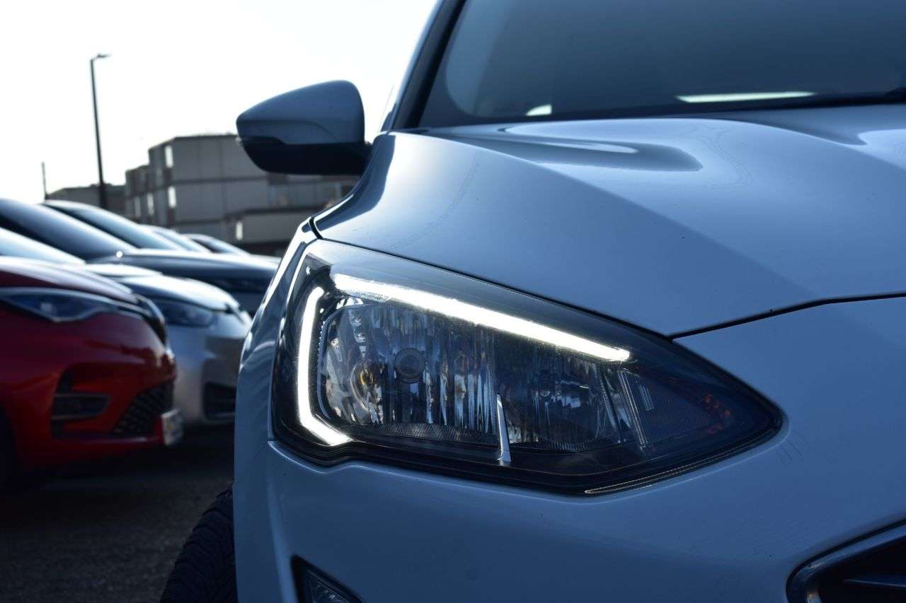 A 2019 FORD FOCUS TITANIUM TDCI A 2019 FORD FOCUS TITANIUM TDCI