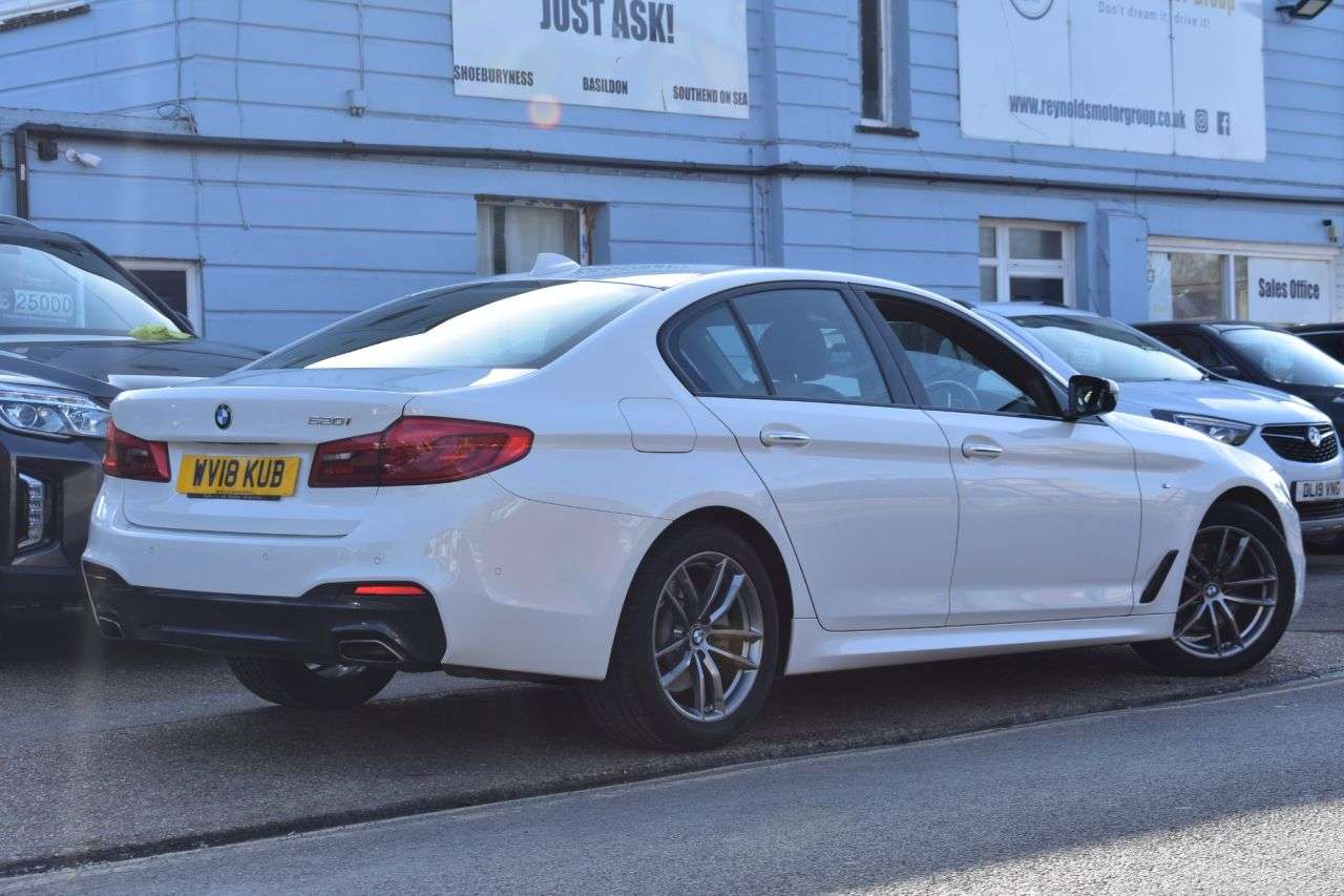 A 2018 BMW 5 SERIES 2.0 520i M Sport Saloon 4dr Petrol Auto Euro 6 | ONE FORMER KEEPER | AMBIEN A 2018 BMW 5 SERIES 2.0 520i M Sport Saloon 4dr Petrol Auto Euro 6 | ONE FORMER KEEPER | AMBIEN