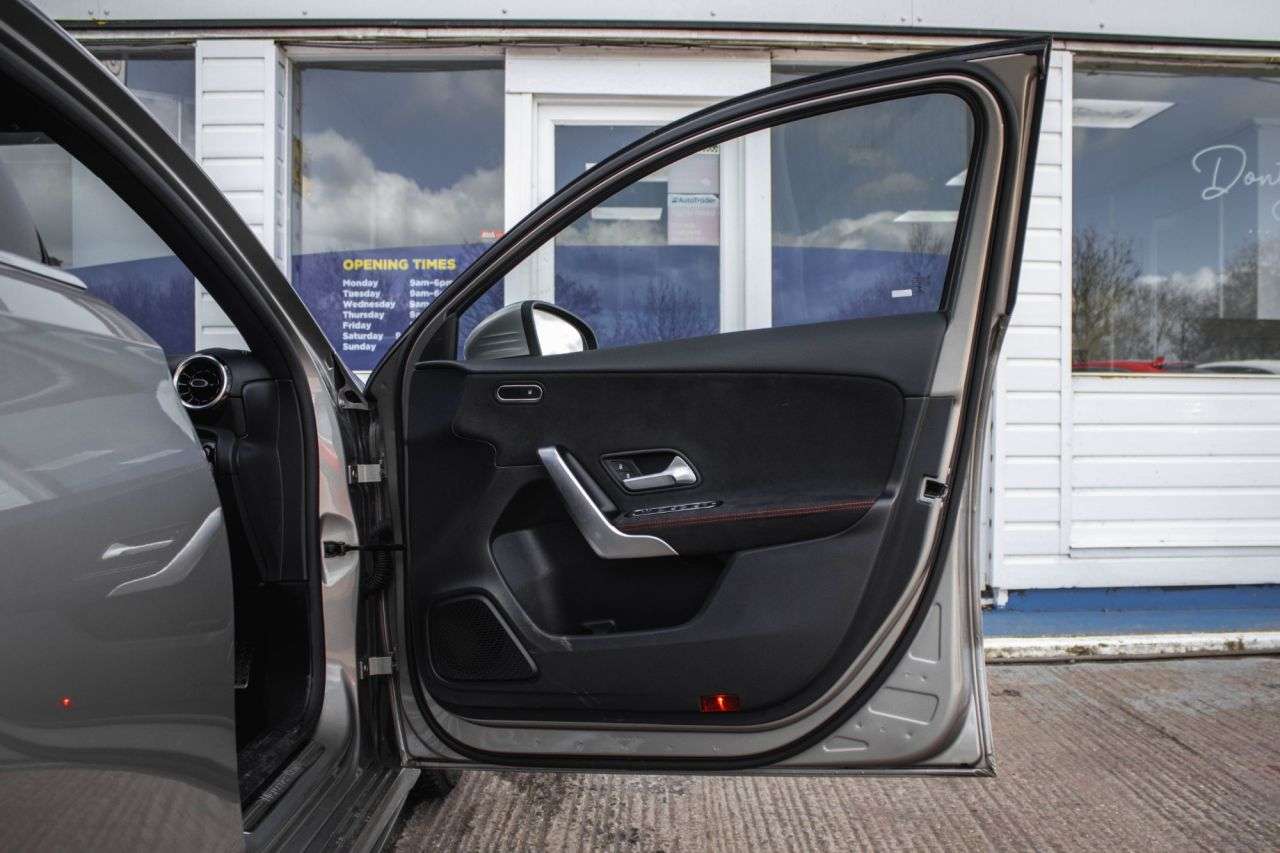 2021 MERCEDES-BENZ A-CLASS 2021 MERCEDES-BENZ A-CLASS