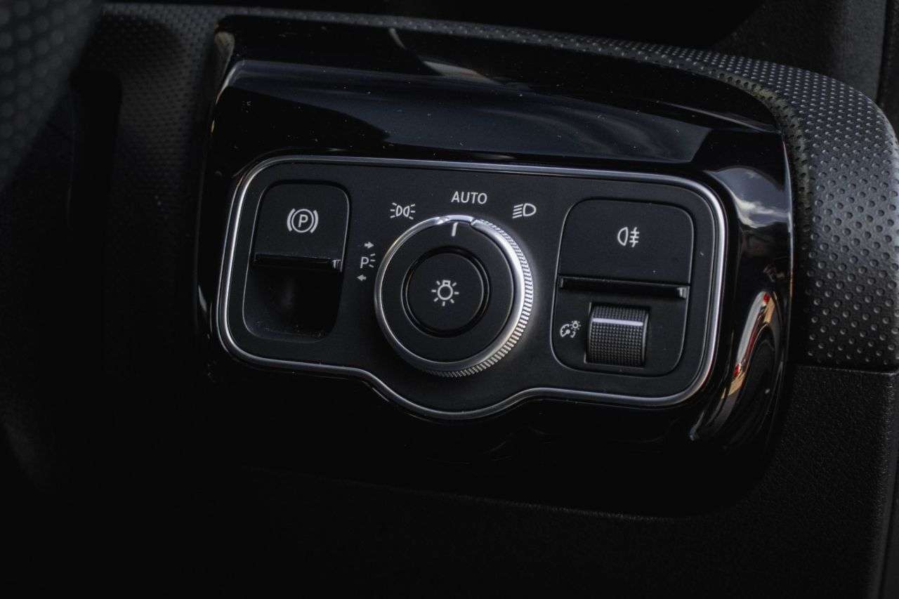 2021 MERCEDES-BENZ A-CLASS 2021 MERCEDES-BENZ A-CLASS