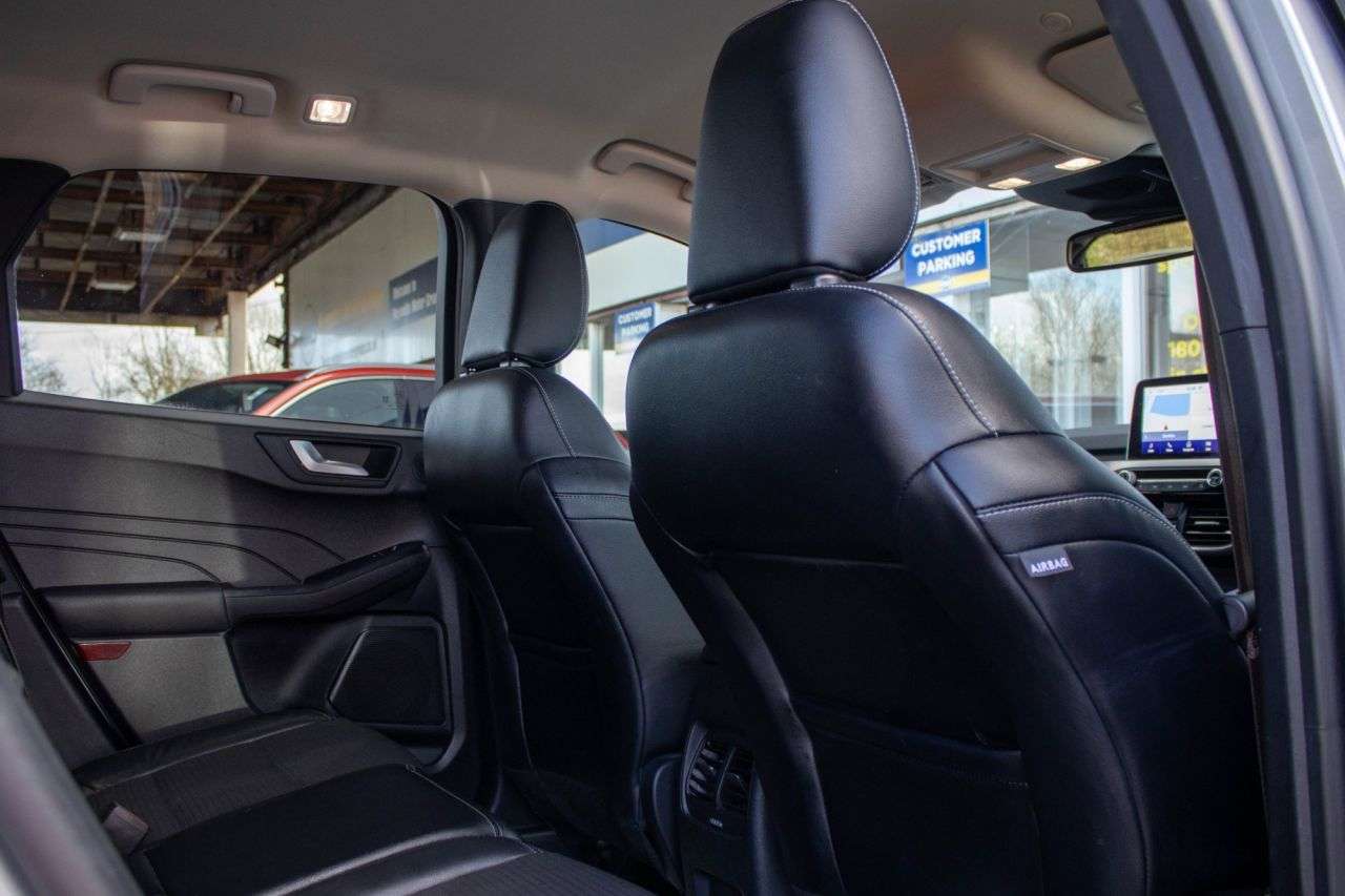 2022 FORD KUGA 2022 FORD KUGA