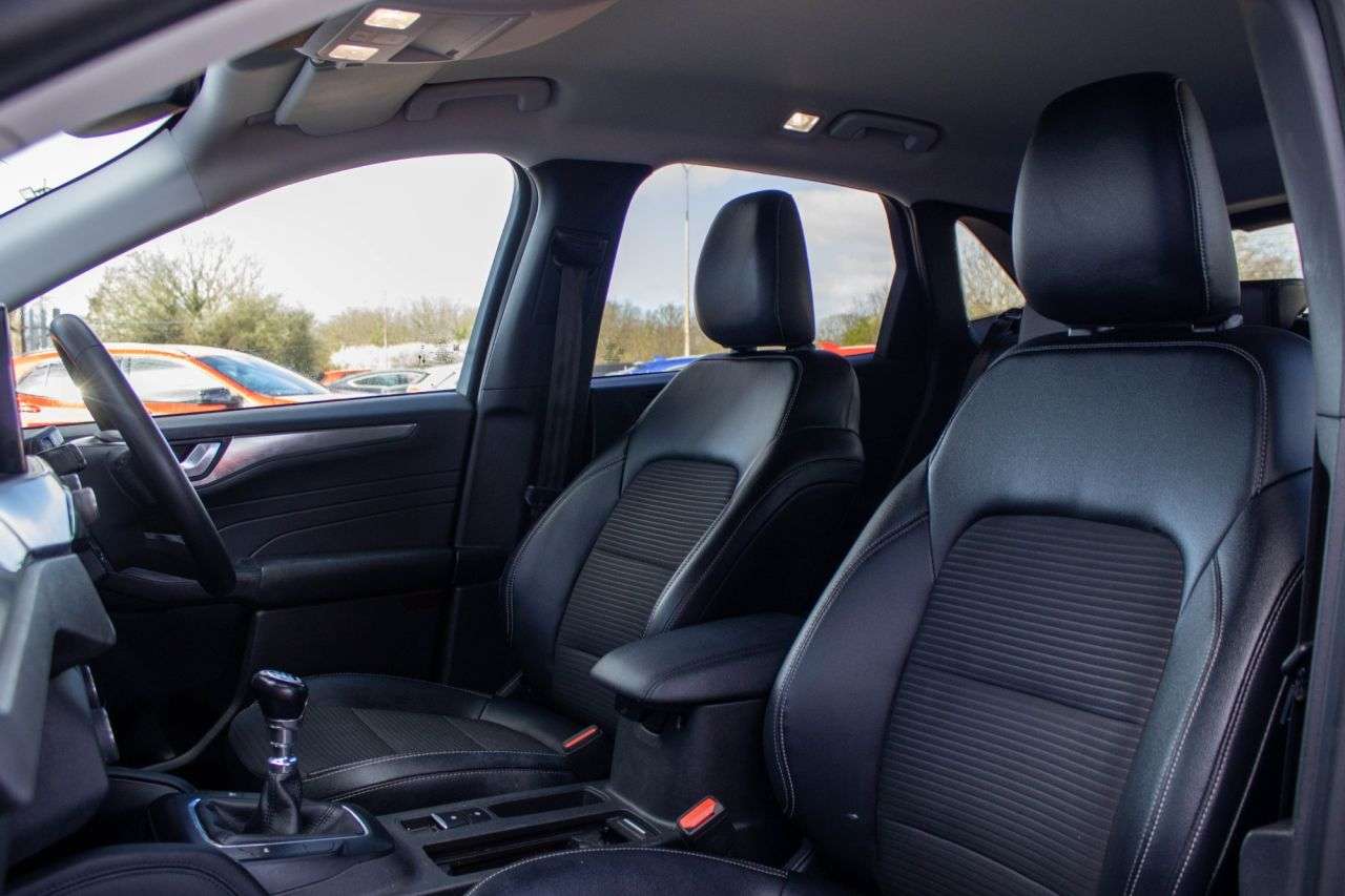 2022 FORD KUGA 2022 FORD KUGA