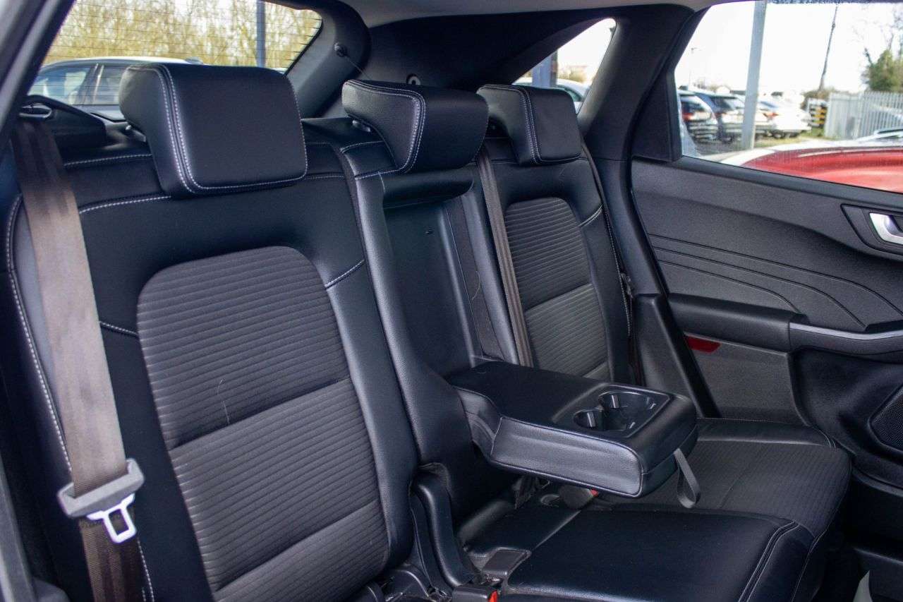 2022 FORD KUGA 2022 FORD KUGA