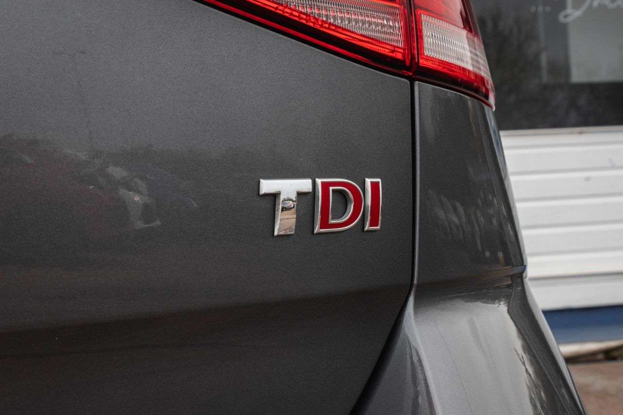 2017 VOLKSWAGEN GOLF 2017 VOLKSWAGEN GOLF