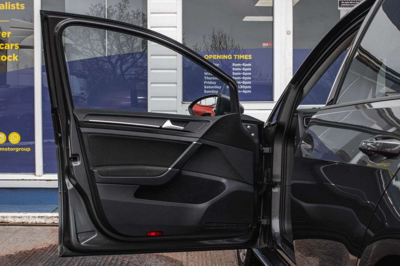 2017 VOLKSWAGEN GOLF 2017 VOLKSWAGEN GOLF