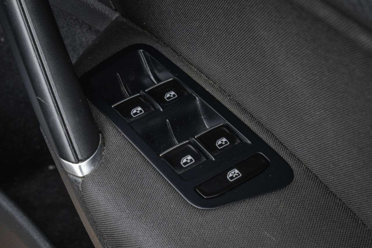 2017 VOLKSWAGEN GOLF 2017 VOLKSWAGEN GOLF