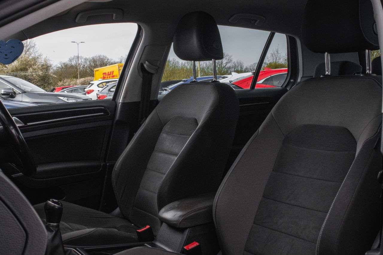 2017 VOLKSWAGEN GOLF 2017 VOLKSWAGEN GOLF