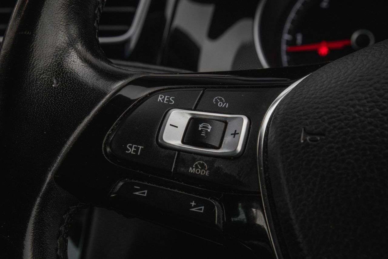 2017 VOLKSWAGEN GOLF 2017 VOLKSWAGEN GOLF