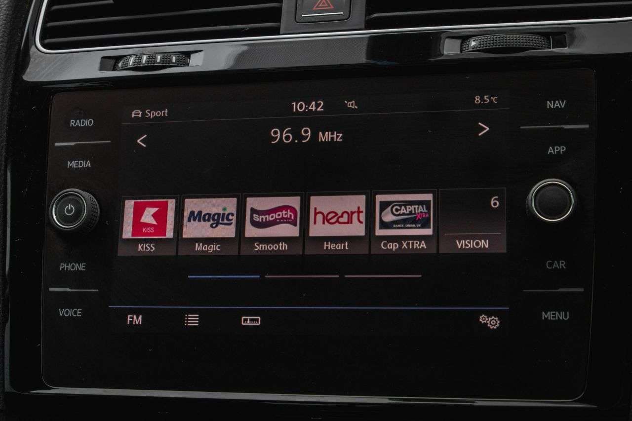 2017 VOLKSWAGEN GOLF 2017 VOLKSWAGEN GOLF