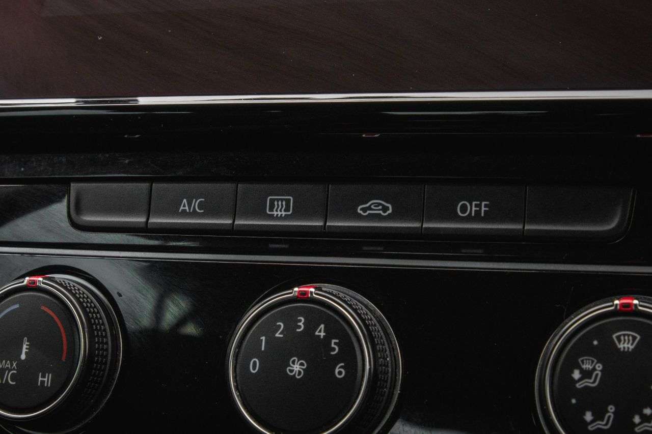 2017 VOLKSWAGEN GOLF 2017 VOLKSWAGEN GOLF