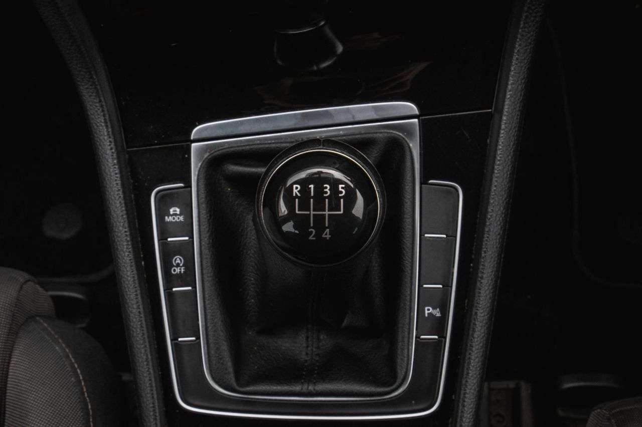 2017 VOLKSWAGEN GOLF 2017 VOLKSWAGEN GOLF