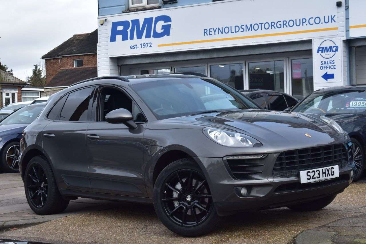 A 2014 PORSCHE MACAN 3.0 TD V6 S SUV 5dr Diesel PDK 4WD Euro 6 | PANOARAMIC ROOF | REVERSE CAMER A 2014 PORSCHE MACAN 3.0 TD V6 S SUV 5dr Diesel PDK 4WD Euro 6 | PANOARAMIC ROOF | REVERSE CAMER