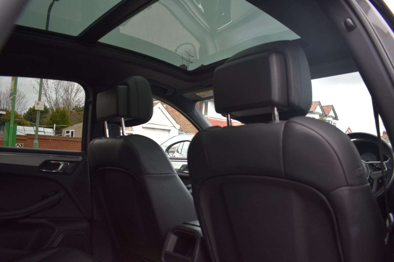 2014 PORSCHE MACAN 2014 PORSCHE MACAN