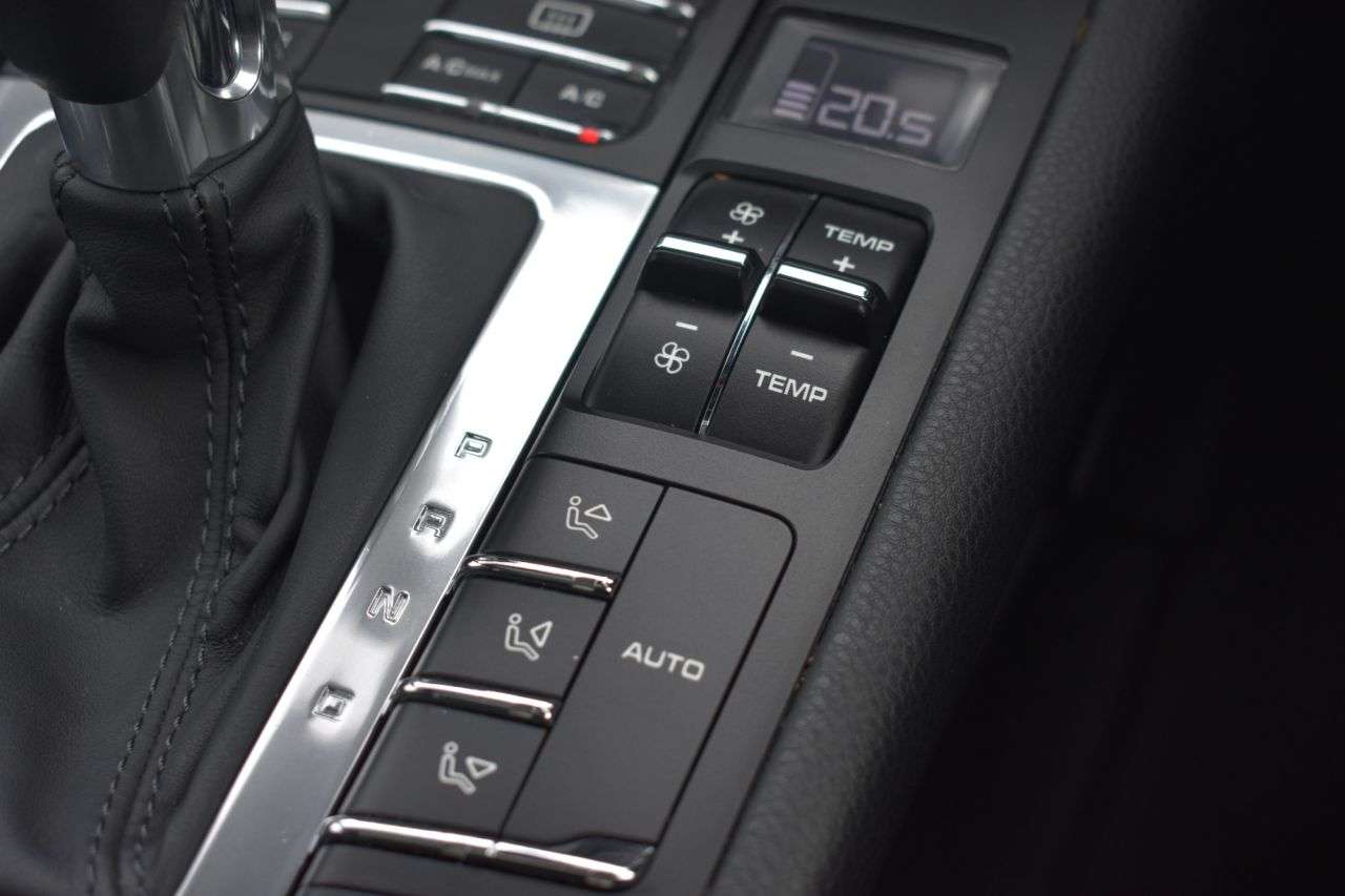 2014 PORSCHE MACAN 2014 PORSCHE MACAN