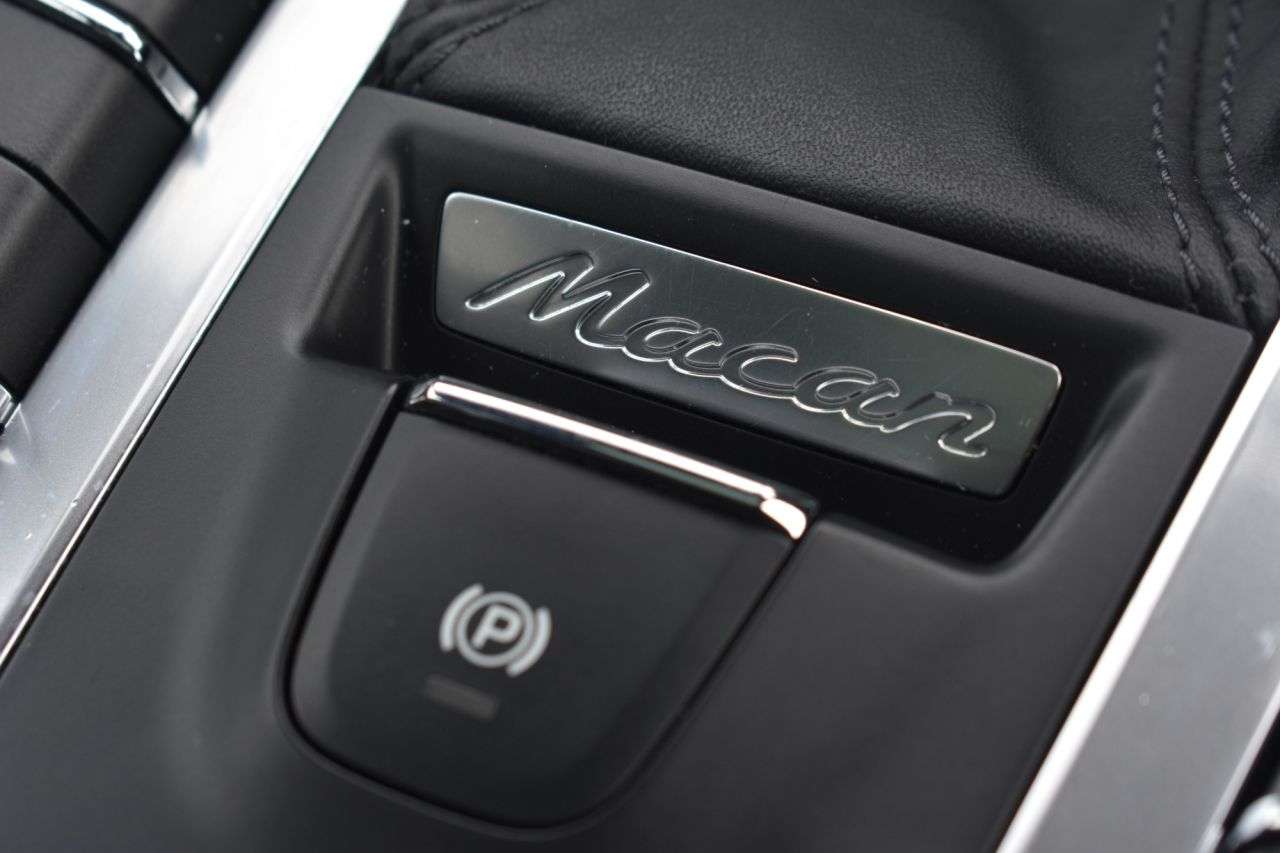 2014 PORSCHE MACAN 2014 PORSCHE MACAN