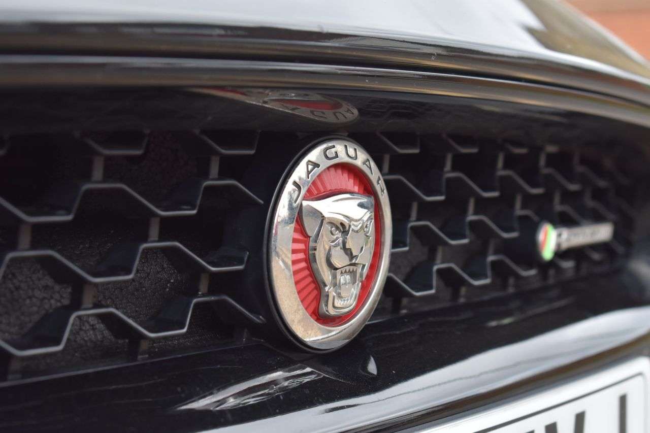 2019 JAGUAR F-TYPE 2019 JAGUAR F-TYPE