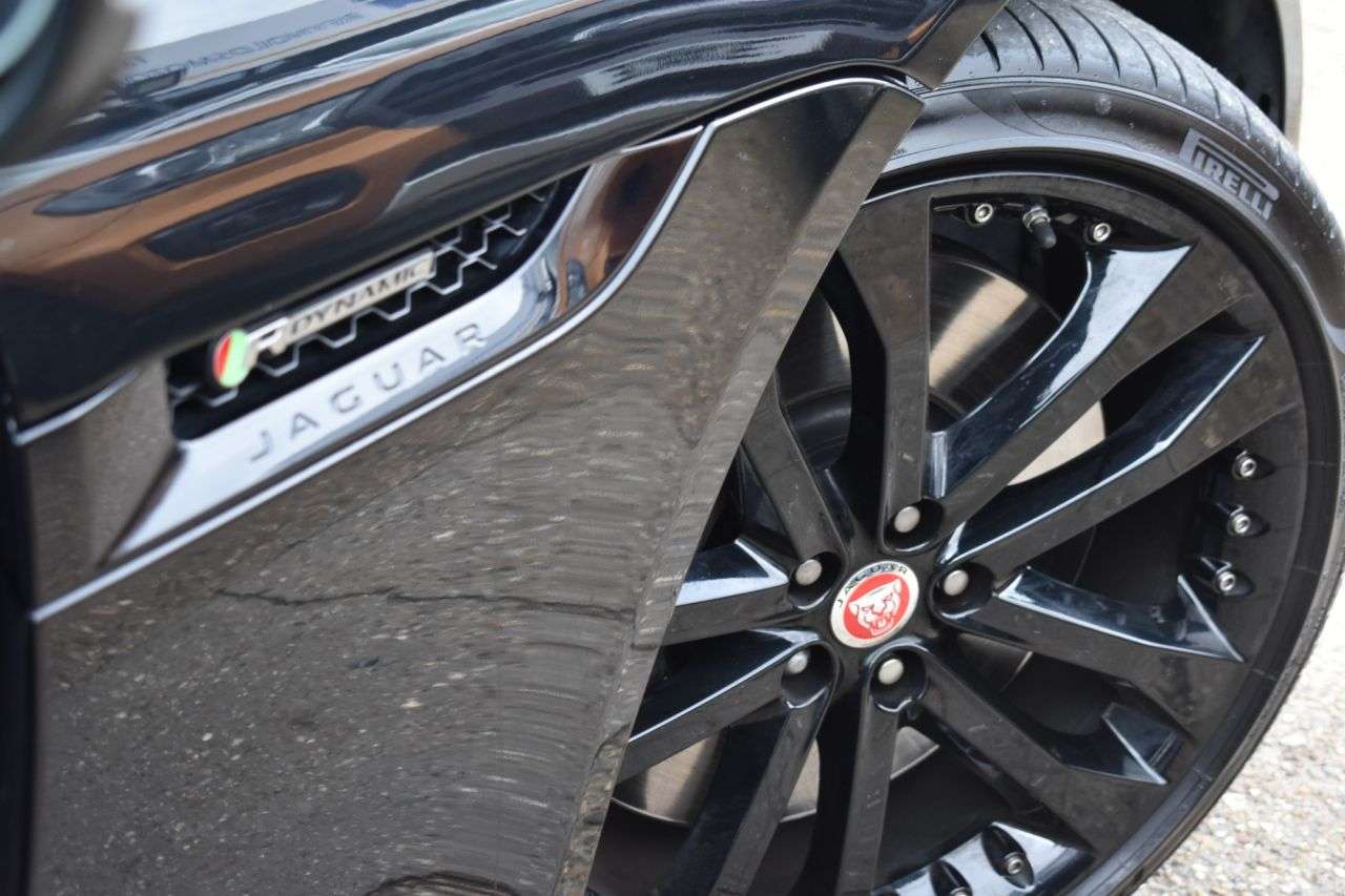 2019 JAGUAR F-TYPE 2019 JAGUAR F-TYPE