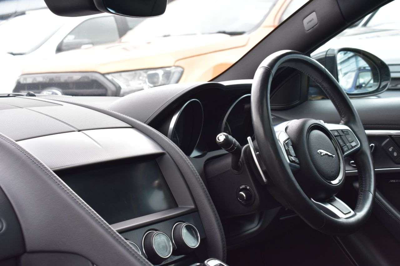 2019 JAGUAR F-TYPE 2019 JAGUAR F-TYPE