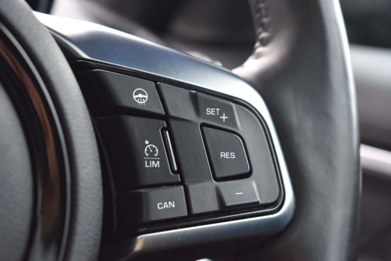 2019 JAGUAR F-TYPE 2019 JAGUAR F-TYPE