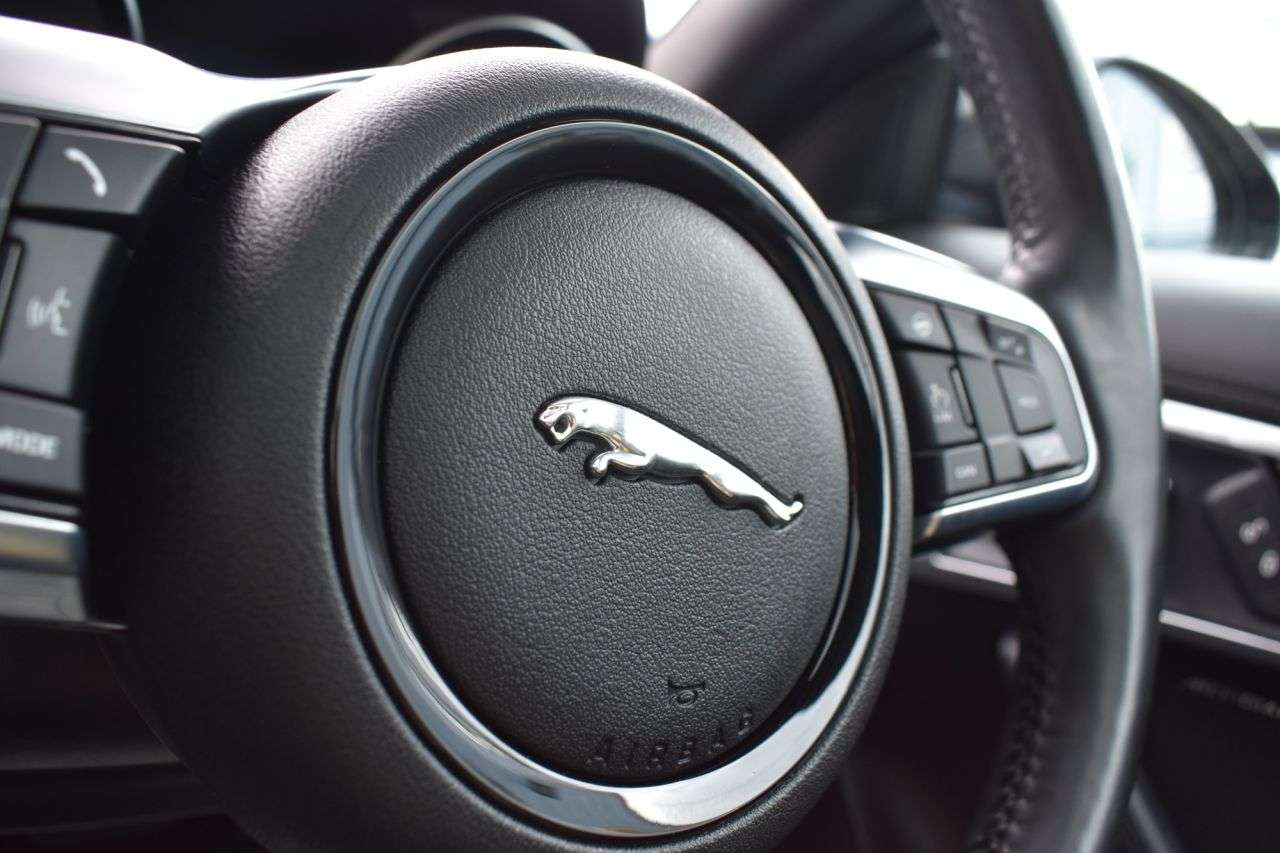 2019 JAGUAR F-TYPE 2019 JAGUAR F-TYPE