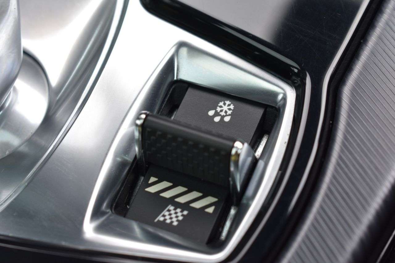 2019 JAGUAR F-TYPE 2019 JAGUAR F-TYPE