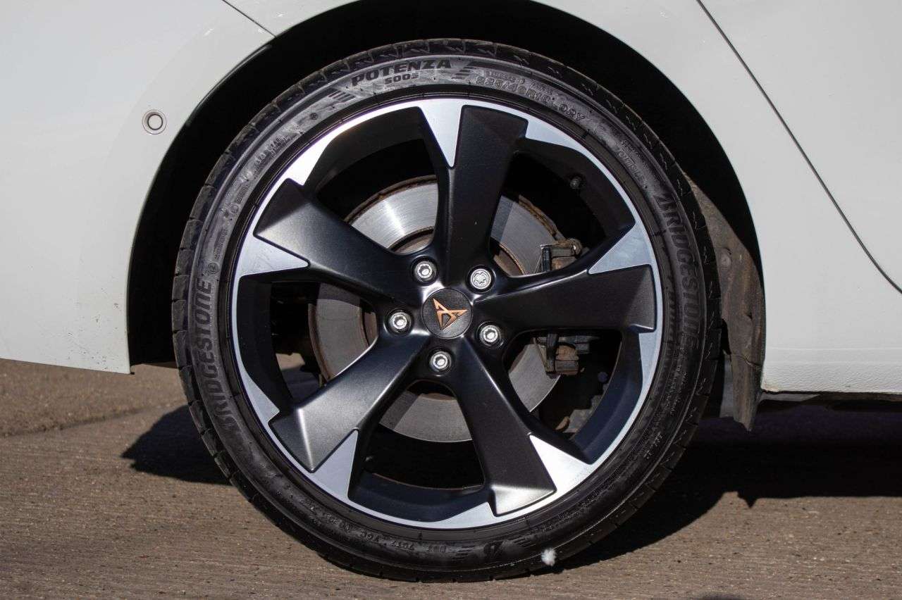 2023 CUPRA LEON 2023 CUPRA LEON