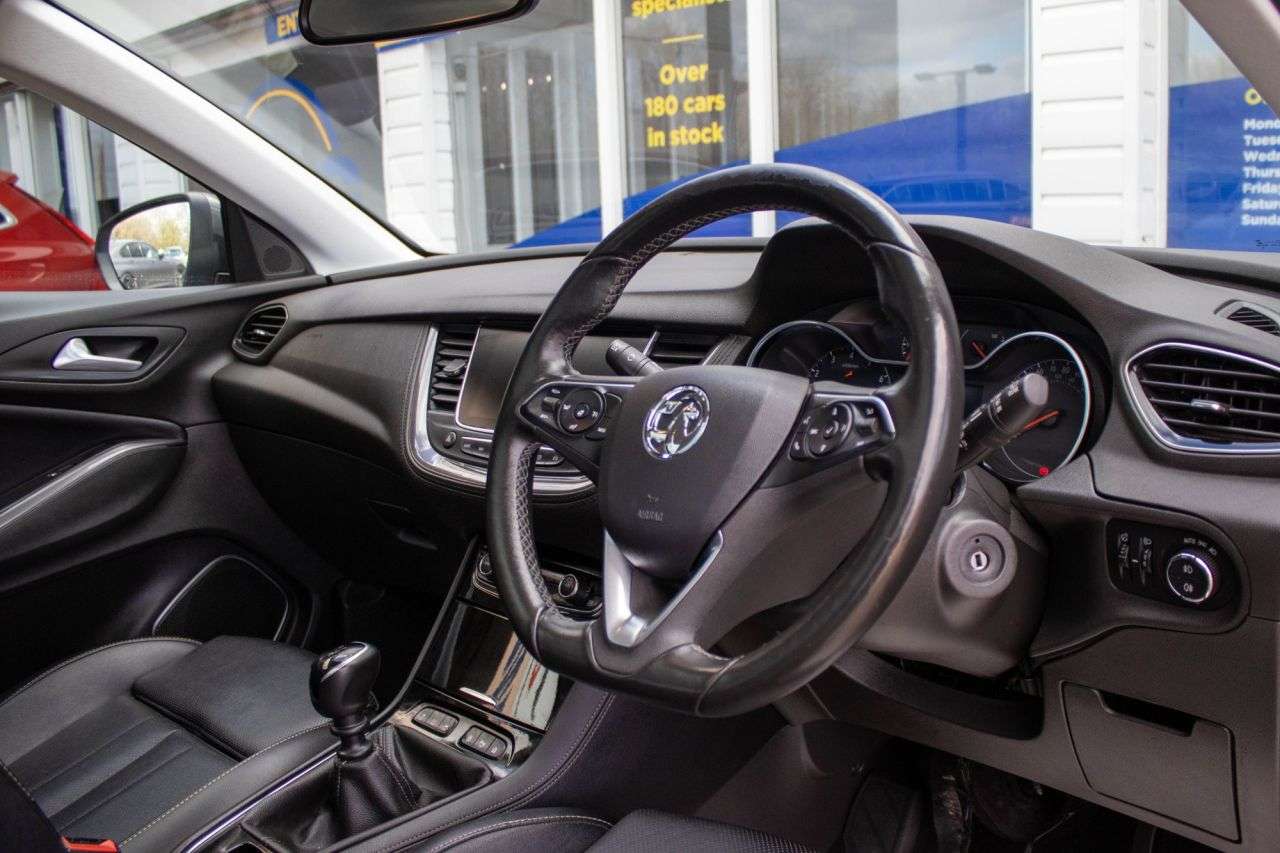 A 2020 VAUXHALL GRANDLAND X 1.2 Turbo Elite Nav SUV 5dr Petrol Manual 6Spd Euro 6 (s/s) (130 ps) FULL L A 2020 VAUXHALL GRANDLAND X 1.2 Turbo Elite Nav SUV 5dr Petrol Manual 6Spd Euro 6 (s/s) (130 ps) FULL L
