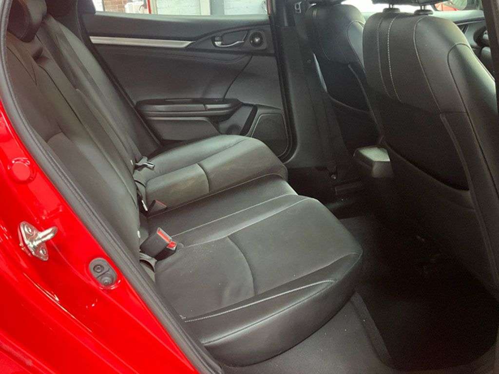 A 2018 HONDA CIVIC 1.6 i-DTEC EX Hatchback 5dr Diesel Manual Euro 6 (s/s) (120 ps) PAN ROOF / A 2018 HONDA CIVIC 1.6 i-DTEC EX Hatchback 5dr Diesel Manual Euro 6 (s/s) (120 ps) PAN ROOF /