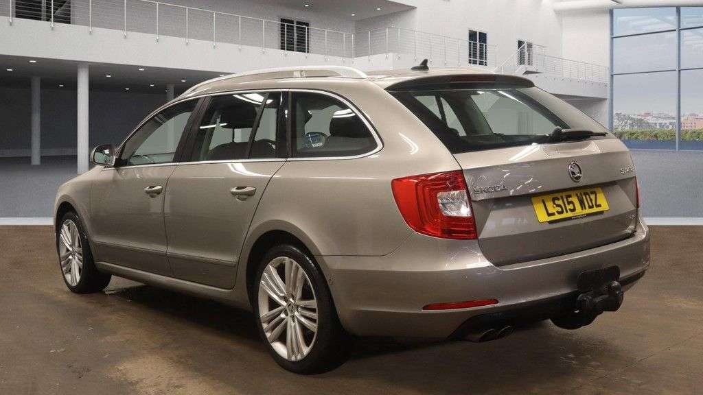 2015 SKODA SUPERB 2015 SKODA SUPERB