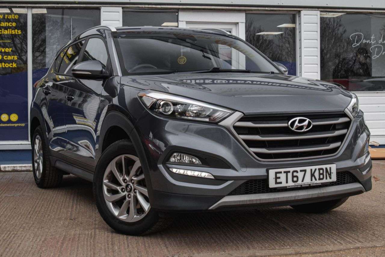 A 2018 HYUNDAI TUCSON 1.6 GDi Blue Drive SE Nav SUV 5dr Petrol Manual Euro 6 (s/s) (132 ps) A 2018 HYUNDAI TUCSON 1.6 GDi Blue Drive SE Nav SUV 5dr Petrol Manual Euro 6 (s/s) (132 ps)