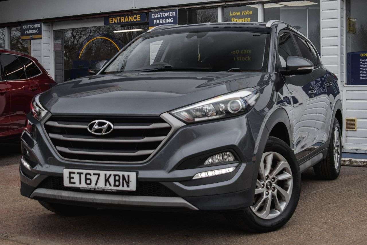 A 2018 HYUNDAI TUCSON 1.6 GDi Blue Drive SE Nav SUV 5dr Petrol Manual Euro 6 (s/s) (132 ps) A 2018 HYUNDAI TUCSON 1.6 GDi Blue Drive SE Nav SUV 5dr Petrol Manual Euro 6 (s/s) (132 ps)
